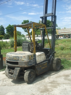 ขาย KOMATSU รุ่น11 น้ำหนัก2.0ตัน