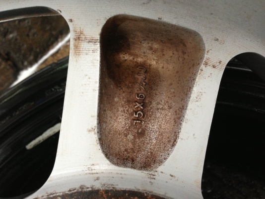 ขายแม๊ก นิสสัน ขอบ 15 นิ้ว ครบชุด มือสองพร้อมใช้ ขายแม๊ก นิสสัน ขอบ 15 นิ้ว ครบชุด มือสองพร้อมใช้