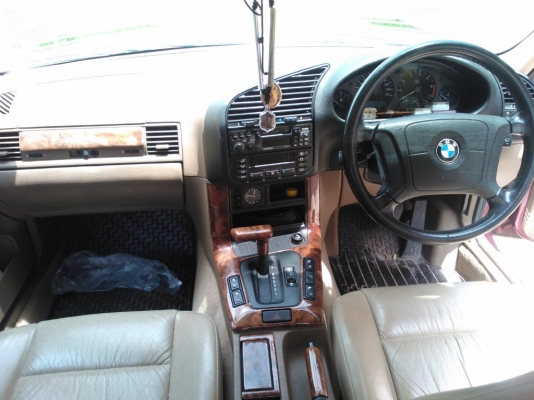 BMW318IA 1998 รุ่นทอปสุด รถมือเดียวห้างแท้ วิ่งแค่14xxxx เบรค ABS แอรแบ็คคู่