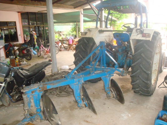 ขายรถไถฟอร์ด เครื่อง t5