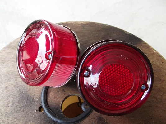 ขายไฟท้ายสวยๆหลายแบบแนว สงครามก็มี old ก็มี bobก็มี lucas eng ก็มีลองดูครับเพื่อนำไปใช้ได้มีรูปครับ