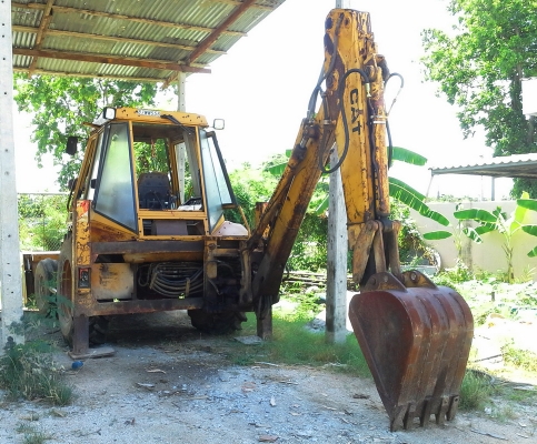 ขายรถ JBC มือสอง ตักหน้าขุดหลัง