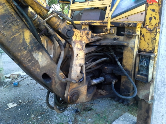 ขายรถ JBC มือสอง ตักหน้าขุดหลัง