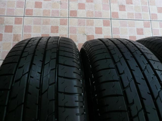 ขายยาง BRIDGESTONE B390-----205-65-15-----ปี11 (1ชุด)