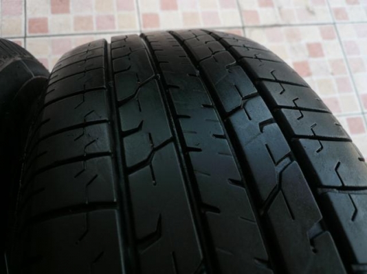 ขายยาง BRIDGESTONE B390-----205-65-15-----ปี11 (1ชุด)