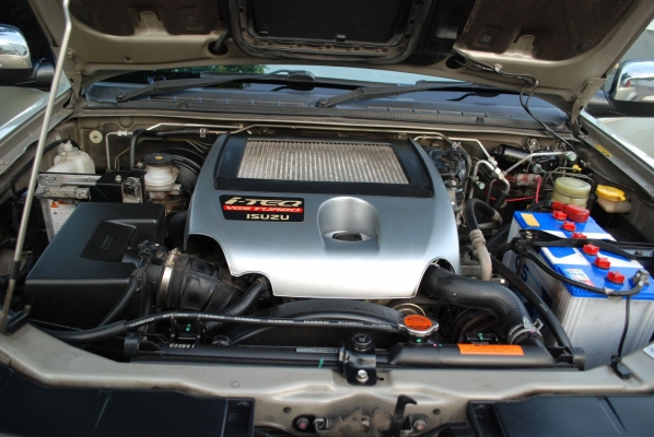 ขายรถ ครอบครัว Mu-7 สีบรอน-ทอง ราคาถูกกว่าเต๊นท์ และจัดไฟแนนท์ได้ครับ