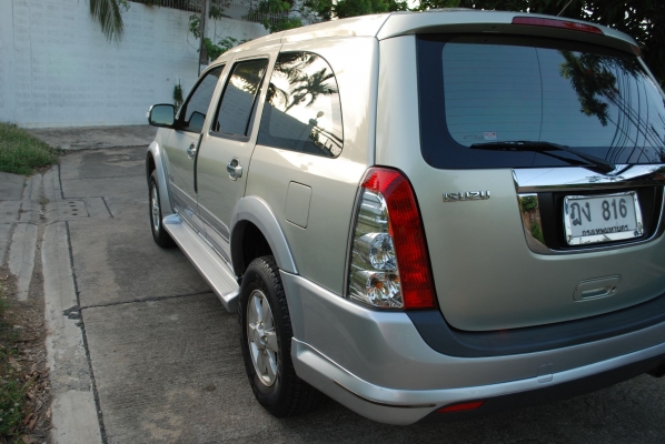 ขายรถ ครอบครัว Mu-7 สีบรอน-ทอง ราคาถูกกว่าเต๊นท์ และจัดไฟแนนท์ได้ครับ