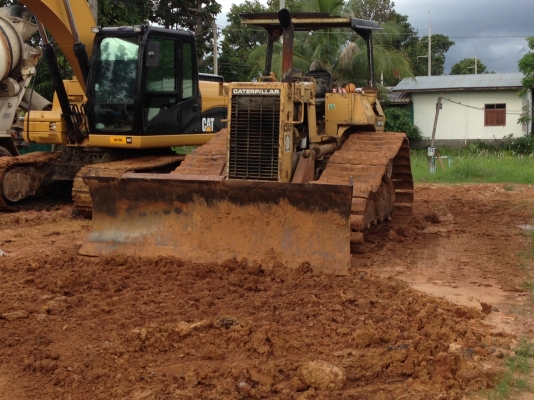 ขายแทรกเตอร์