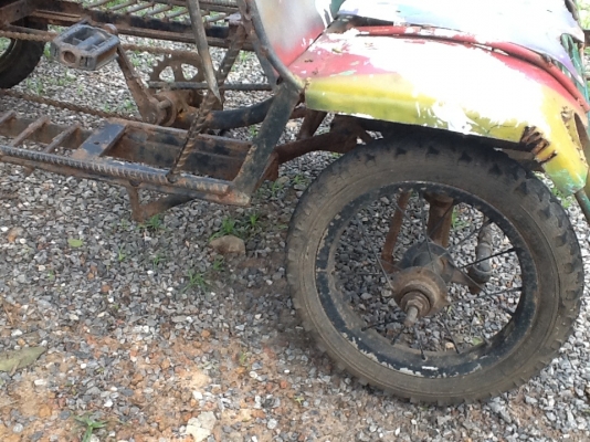 ชายด่วน 4ลัอขัดขับ น้่่งใด้2คน เข็น2คนขขึ่นไป ชายด่วน 4ลัอขัดขับ น้่่งใด้2คน เข็น2คนขขึ่นไป