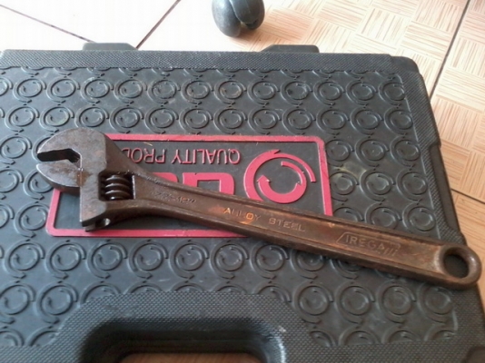 ขายประแจเลื่อน ของ spain ครับ