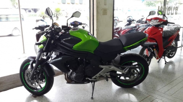 ขาย kawasaki er6n โฉมปี 2013 ราคา 239,000-