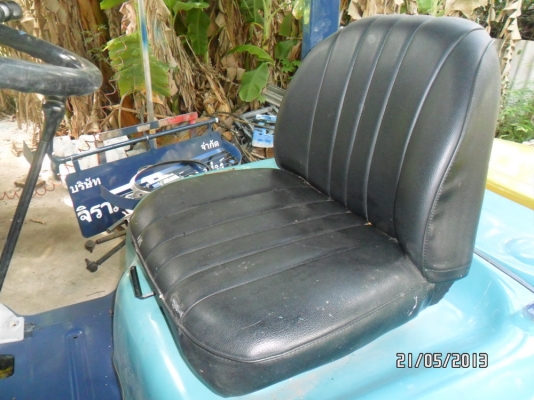 ขายรถยกโฟร์คลิฟท์ราคาถูกขนาด2.5ตันดีเชลคุณภาพดีKOMATSUรุ่นFD25-12สวย-โคราช