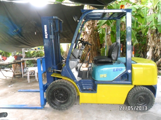 ขายรถยกโฟร์คลิฟท์ราคาถูกขนาด2.5ตันดีเชลคุณภาพดีKOMATSUรุ่นFD25-12สวย-โคราช