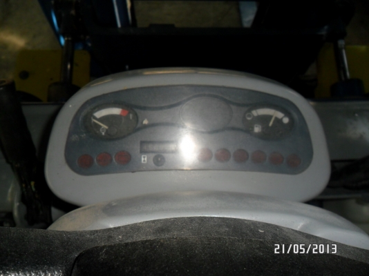 ขายรถยกโฟร์คลิฟท์ราคาถูกขนาด2.5ตันดีเชลคุณภาพดีKOMATSUรุ่นFD25-12สวย-โคราช