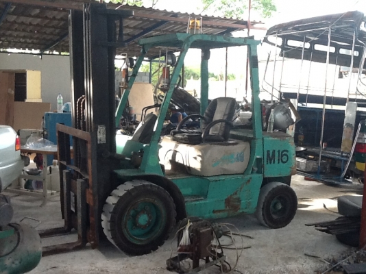 ขายถูกๆ รถยก 3 ตัน เสาสูง 5 เมตร เครื่องเบนซินติดแก๊สเรียบร้อย เกียร์ออโต้