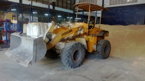 ฝากขายรถตักล้อยาง เอวอ่อน  FURUKAVA  FL80