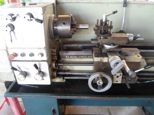 แท่นกลึง 4.5 ฟุต 3 เพลา เกียร์บล็อก กลึงเกลียวได้ไม่ต้องเปลี่ยนเฟือง  65,000