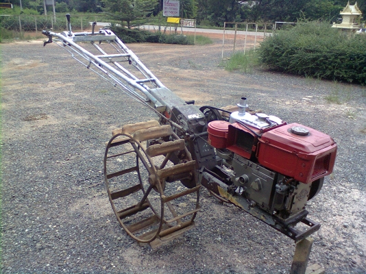 ขายรถไถเดินตามยันต์ม่าร์    10.5  แรง  โคลงบิ๊กจิ๋ว 3 เกียร์  ครับ