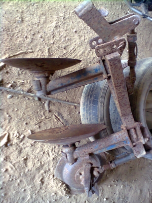 ขายรถไถเดินตามยันต์ม่าร์    10.5  แรง  โคลงบิ๊กจิ๋ว 3 เกียร์  ครับ