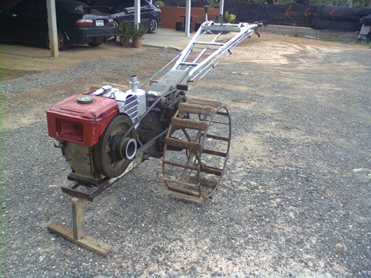 ขายรถไถเดินตามยันต์ม่าร์    10.5  แรง  โคลงบิ๊กจิ๋ว 3 เกียร์  ครับ