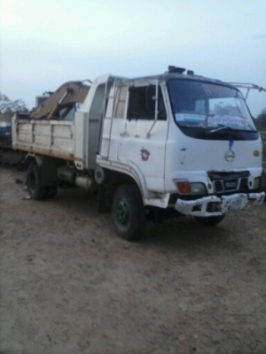 ขาย 6ล้อHINOดั๊ม สภาพสวยพร้อมใช้ ติดต่อได้ที่คุณ อ๊อฟ พิจิตร 086-737-9991