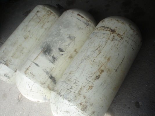 ขายถูกๆๆถังNGVสภาพใหม่มี 3 ถังใบละ3,000บาทจัดส่งทั่วไทย