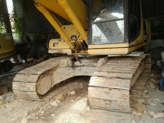 ขาย แบคโฮ โกมัสสุ รุ่น 6  สนใจติดต่อ (คุณธีรเดช) 081-0873744