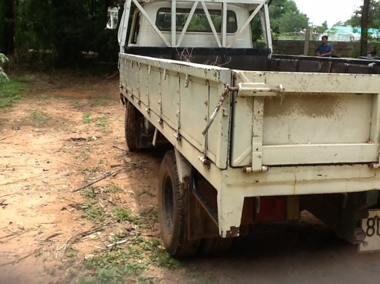 ขายด่วน NISSAN hqc 340 เครื่อง isuzu 85hp 4ba1 ยางพอใช้แคคชชีไม่บวมใช้งานทุกวัน