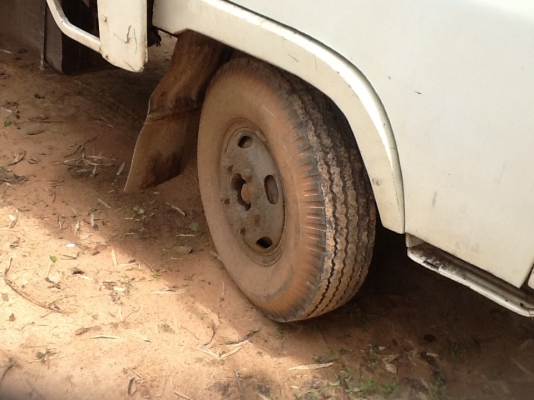 ขายด่วน NISSAN hqc 340 เครื่อง isuzu 85hp 4ba1 ยางพอใช้แคคชชีไม่บวมใช้งานทุกวัน