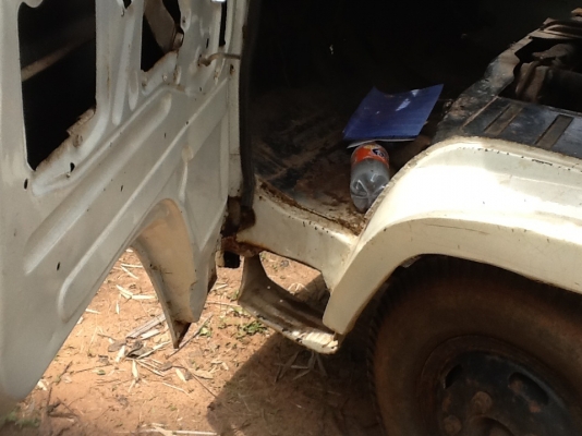 ขายด่วน NISSAN hqc 340 เครื่อง isuzu 85hp 4ba1 ยางพอใช้แคคชชีไม่บวมใช้งานทุกวัน