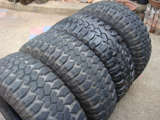 ขายหรือเเลกกับ 265/75/16 BF หรือ A/T ก็ได้ครับ