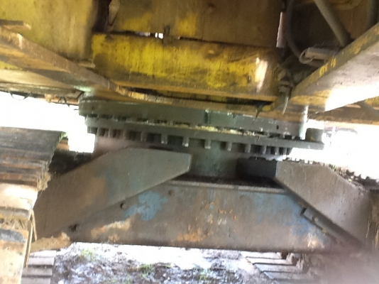 ขายด่วน KOBELCO SK200 รุ่น 2 เครื่อง 6bg1 boเอวดีล้อเดินสวยใช้งานทุกวัน