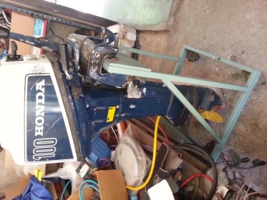 ขายเครื่อง Honda B100 10 แรง4จังหวะกับ suzuki 40 แรงสองจังหวะครับ ขายเครื่อง Honda B100 10 แรง4จังหวะกับ suzuki 40 แรงสองจังหวะครับ