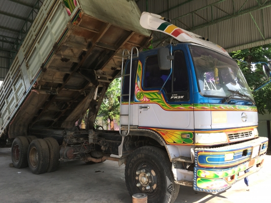 ขาย 10 ล้อ HINO FM2KNND เครื่อง K13D 260 แรง ปี 44 ดั้ม