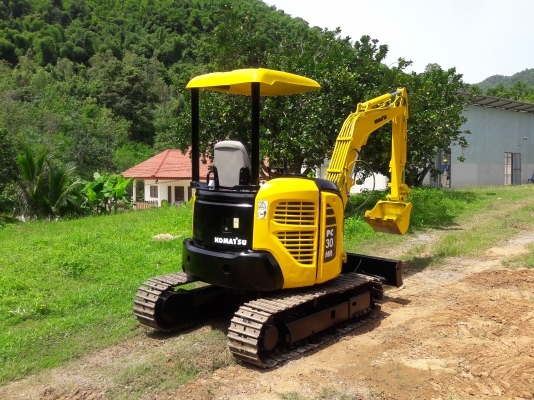 ขออนุญาติขาย Komatsu pc30 mr2