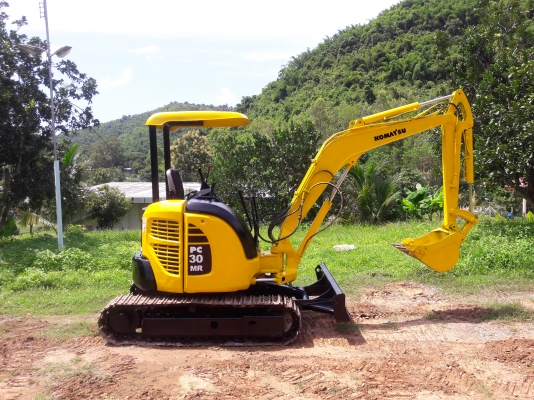 ขออนุญาติขาย Komatsu pc30 mr2 ขออนุญาติขาย Komatsu pc30 mr2