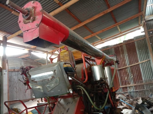 รถเกี่ยวอุ้มมินิเครื่องjo5c 0925856363