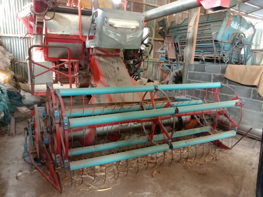 รถเกี่ยวอุ้มมินิเครื่องjo5c 0925856363