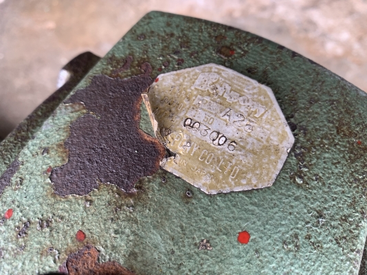 ขายหัวเกียร์ทดรอบ Bellpony made in Japan เบอร์ 100 ตัวใหญ่รับมอเตอร์ตั้งแต่ 5-15HP. ได้ครับ อัตราทด 1:50 สภาพสวย หมุนนิ่ม ทนงานหนักได้ดี พร้อมใช้งาน มี 2ตัว ราคาตัวละ 4,800 บาท