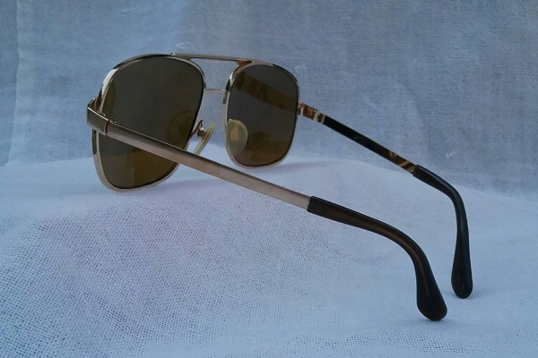 แว่นตาเทพเจ้าของชาวเยอรมันทศวรรษที่ 1960's  ราคาพิเศษ !  โมเดล 'สี่เหลี่ยม - นักบิน - คลาสสิค'  เลนส์กระจกคริสตัล 'น้ำตาล - ชา - สว่าง'  Vintage RODENSTOCK handmade in Germany