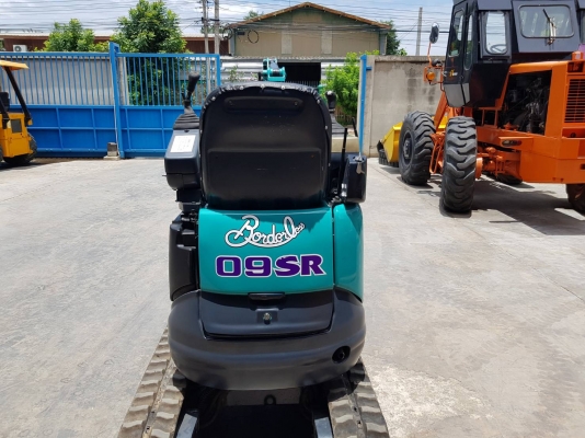 รถขุดเล็ก KOBELCO SK09SR (ขึ้นรถปิ๊คอัพได้)คอนโทลน้ำมันปั้มนิ้ว แทรคขยายได้ สูงสุด100CM หดสุด75CM สา