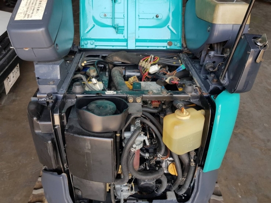 รถขุดเล็ก KOBELCO SK09SR (ขึ้นรถปิ๊คอัพได้)คอนโทลน้ำมันปั้มนิ้ว แทรคขยายได้ สูงสุด100CM หดสุด75CM สา