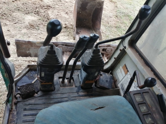 Komatsu PC75uu.สภาพเก่านอก พร้อมใช้งาน ราคา285000