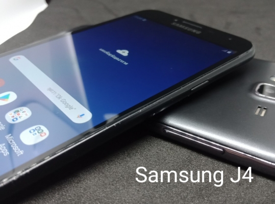 Samsung Galaxy J4 เก็บเงินปลายทาง