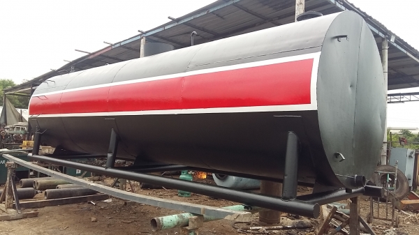 ถังน้ำมัน ถังน้ำ 12000 ลิตร มือสอง ก้วาง 1.60ม.ยาว 6.08ม.เหล็กหนา สภาพดี สนใจทักมาได้ค่ะ 0917926651คะ