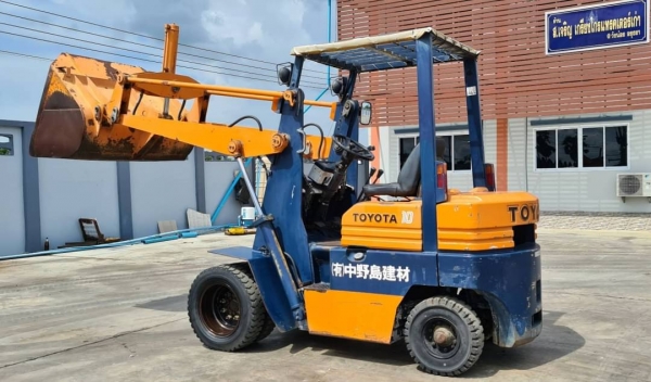 ขายด่วน165,000บาทรถตักโฟลิค โตต้า 5FG10ขนาด1ตันตัก1คิวยกสูง3เมตรเกียร์ธรรมดาเครื่องเบนซิน4สูบ4Yตัวใหม่ปั้มแรงเป็นเวท2.5ตันเป็นรถนอกเพื่งนำเข้ามายังไม่เคยใช้ในไทยเลย