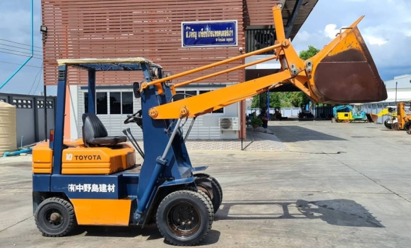 ขายด่วน165,000บาทรถตักโฟลิค โตต้า 5FG10ขนาด1ตันตัก1คิวยกสูง3เมตรเกียร์ธรรมดาเครื่องเบนซิน4สูบ4Yตัวใหม่ปั้มแรงเป็นเวท2.5ตันเป็นรถนอกเพื่งนำเข้ามายังไม่เคยใช้ในไทยเลย