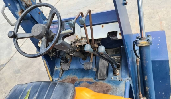 ขายด่วน165,000บาทรถตักโฟลิค โตต้า 5FG10ขนาด1ตันตัก1คิวยกสูง3เมตรเกียร์ธรรมดาเครื่องเบนซิน4สูบ4Yตัวใหม่ปั้มแรงเป็นเวท2.5ตันเป็นรถนอกเพื่งนำเข้ามายังไม่เคยใช้ในไทยเลย