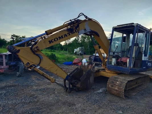 รถแบคโฮ  โคมัตสึ Pc60-5. 275000บาท ปั้มแรงๆ เครื่องดีมาก  แทรคใหม่2ข้าง สวยๆเดิมๆ แรงๆ  พร้อมใช้ เอกสารเล่มทะเบียนพร้อม     เปลี่ยนถ่ายของเหลวให้ใหม่ทั้งคัน  สนใจ0803839789  0940455869 ส่งฟรีไม่เกิน350กม.