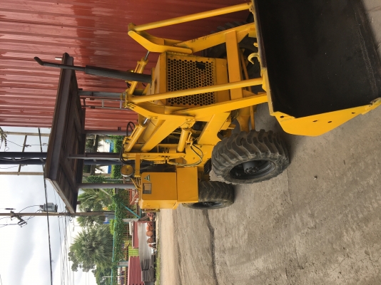 รถตักMITSUI HL803เก่านอกพร้อมใช้เครื่องดีปั๊มดีราคา125000บาทสนใจโทร0915195453